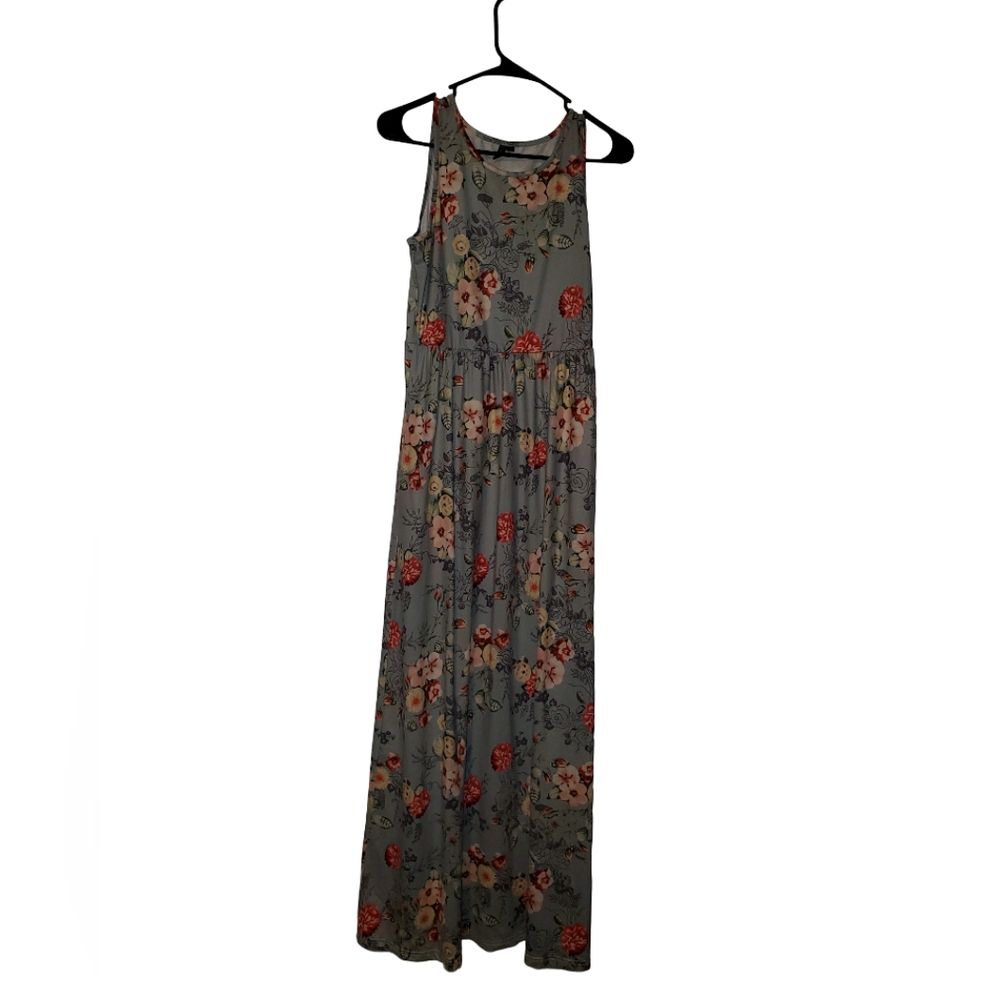 Chic Floral Maxi Dress in Gray and Red